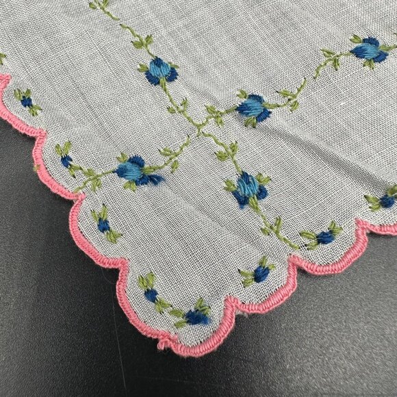 Vintage Handkerchief White Blue Floral Embroidery Pink Scalloped Edge Hankie - Picture 4 of 6